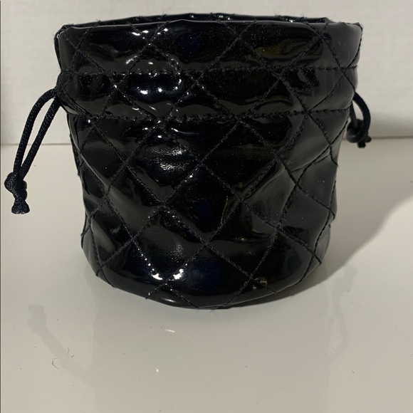 GUESS Black Quilted Cosmetic Bag - Picture 2 of 8